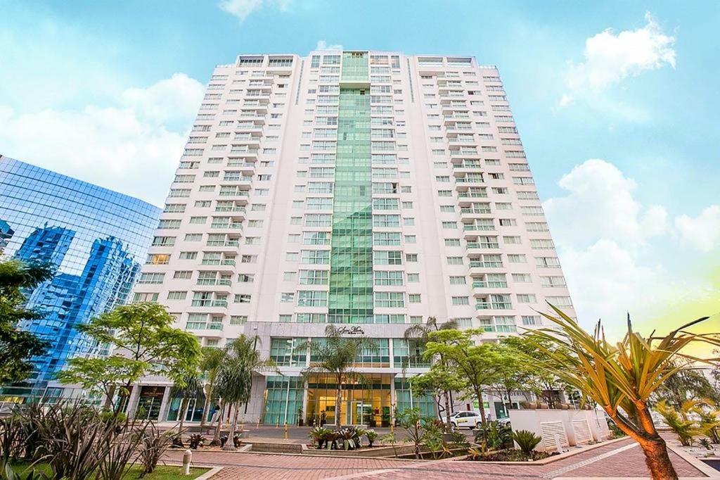 Ed Saint Moritz, Flat Com Garagem 01, Shn No Coracao De Brasilia Apartment Exterior photo